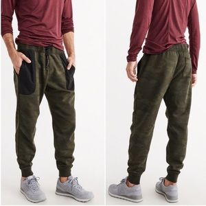 Abercrombie & Fitch Camouflage Joggers Men's Large